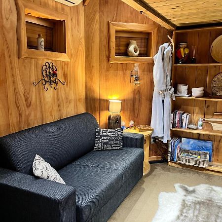 Tree House Lodge Bed & Breakfast Cheviot Esterno foto