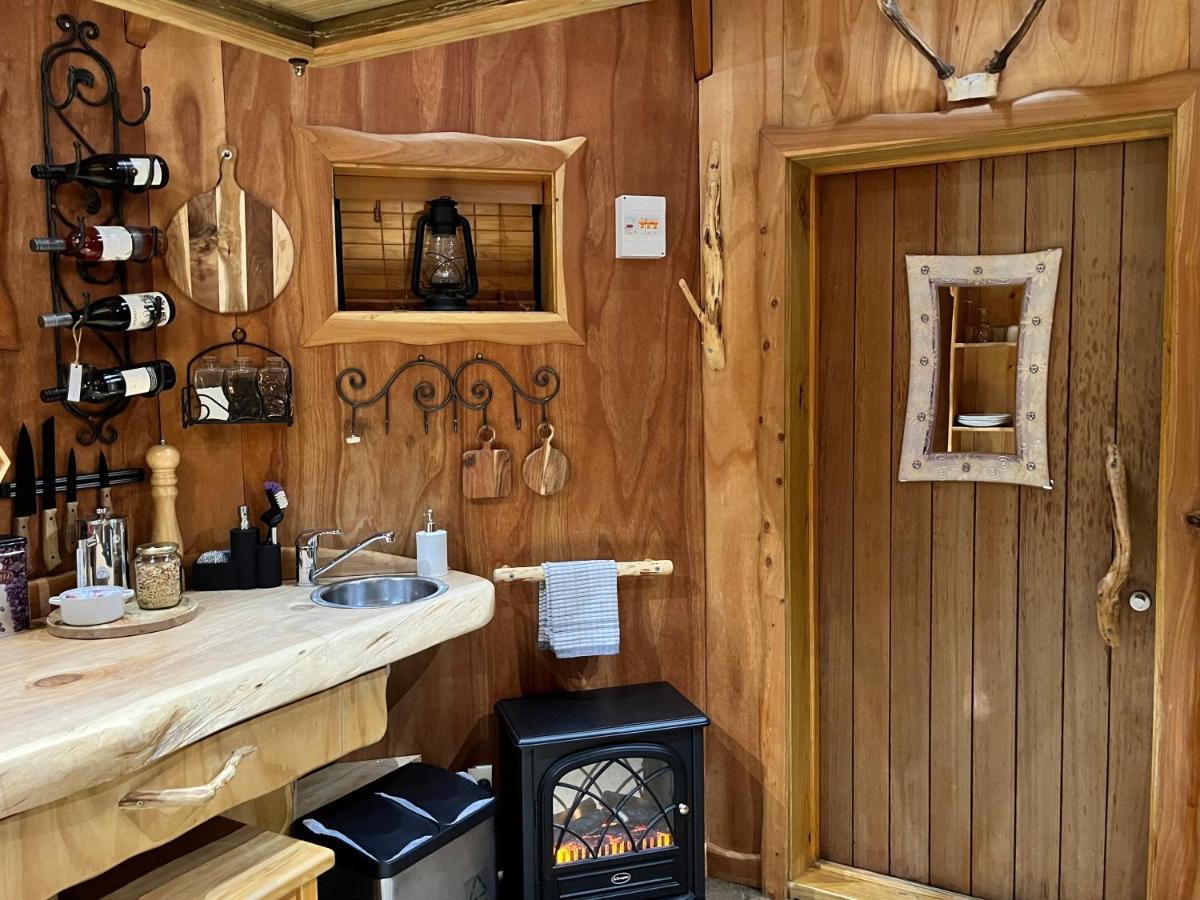 Tree House Lodge Bed & Breakfast Cheviot Esterno foto