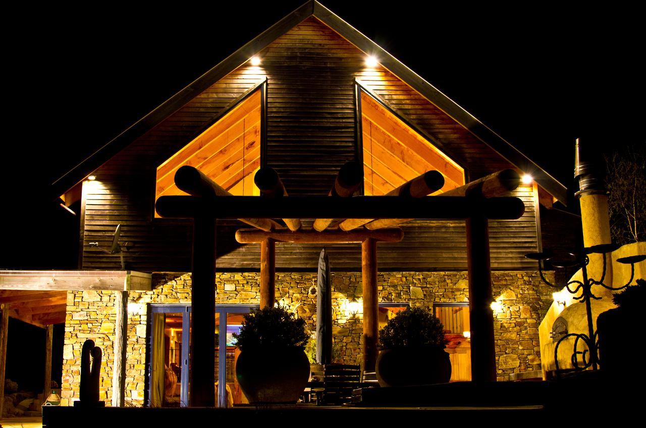 Tree House Lodge Bed & Breakfast Cheviot Esterno foto